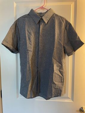 Men’s M Button Up Shirt